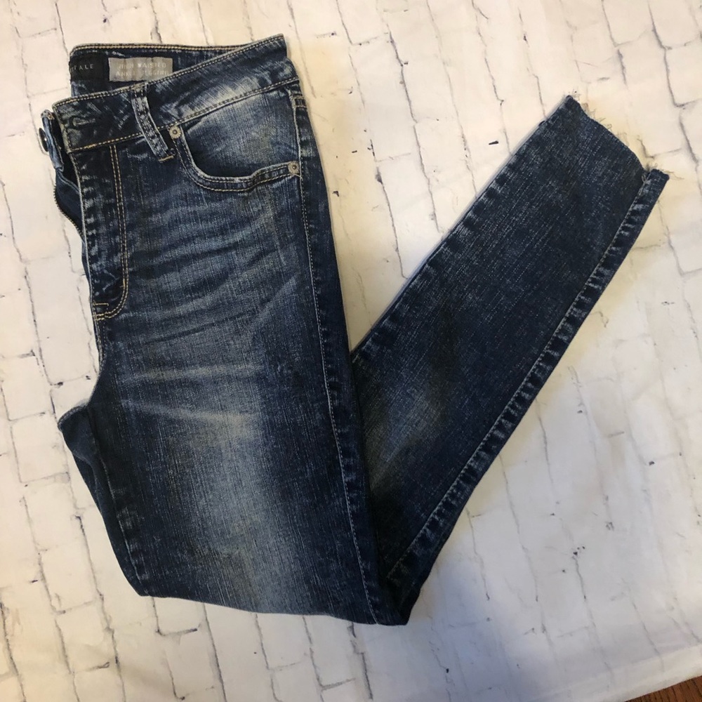 High rise waisted ankle jegging blue distressed jeans size 6 stretch raw hem